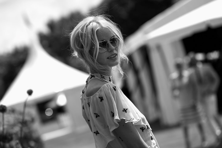 700065097 AJ 5967 B27D9D186C36FE813F0BD180E57F78A9